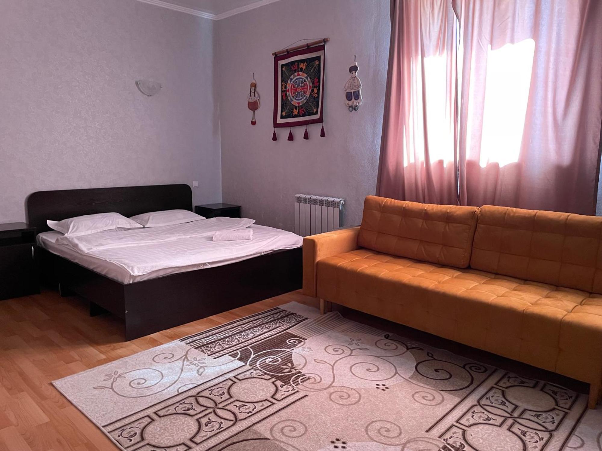Fiveseasons छात्रावास Almaty